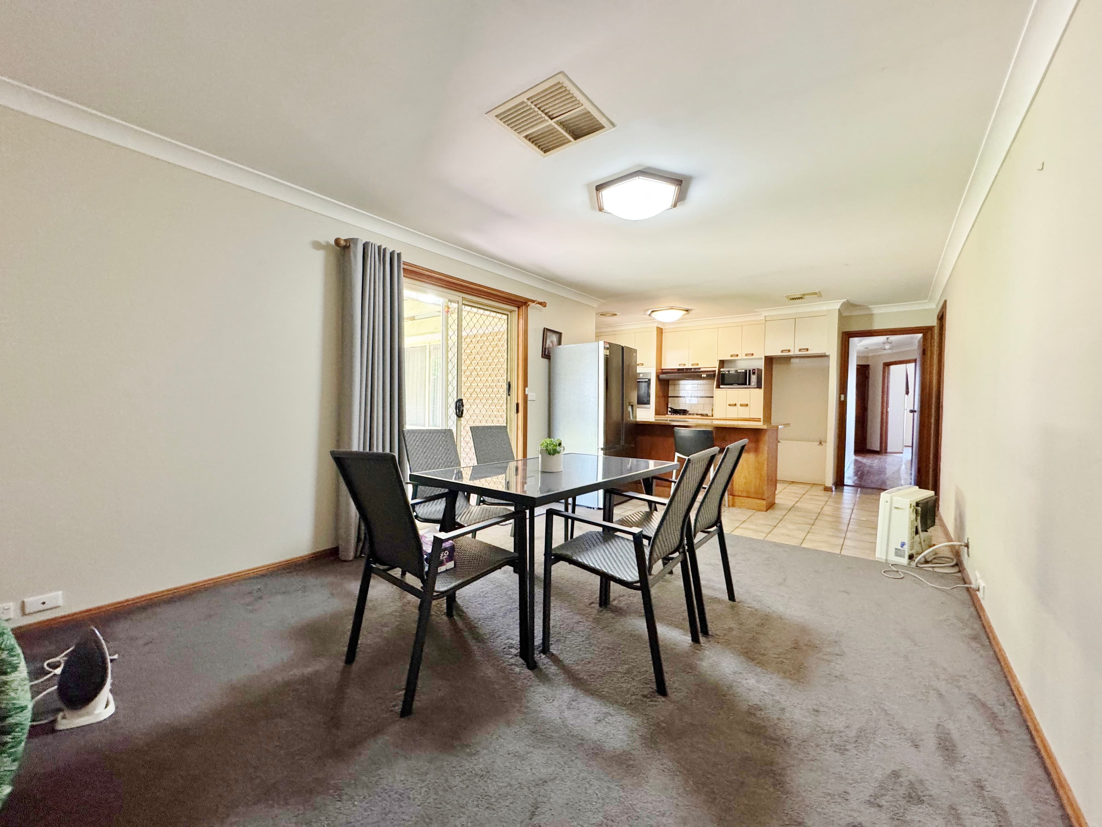 4 Martin Court, Young NSW 2594, Young - Thumbnail 6