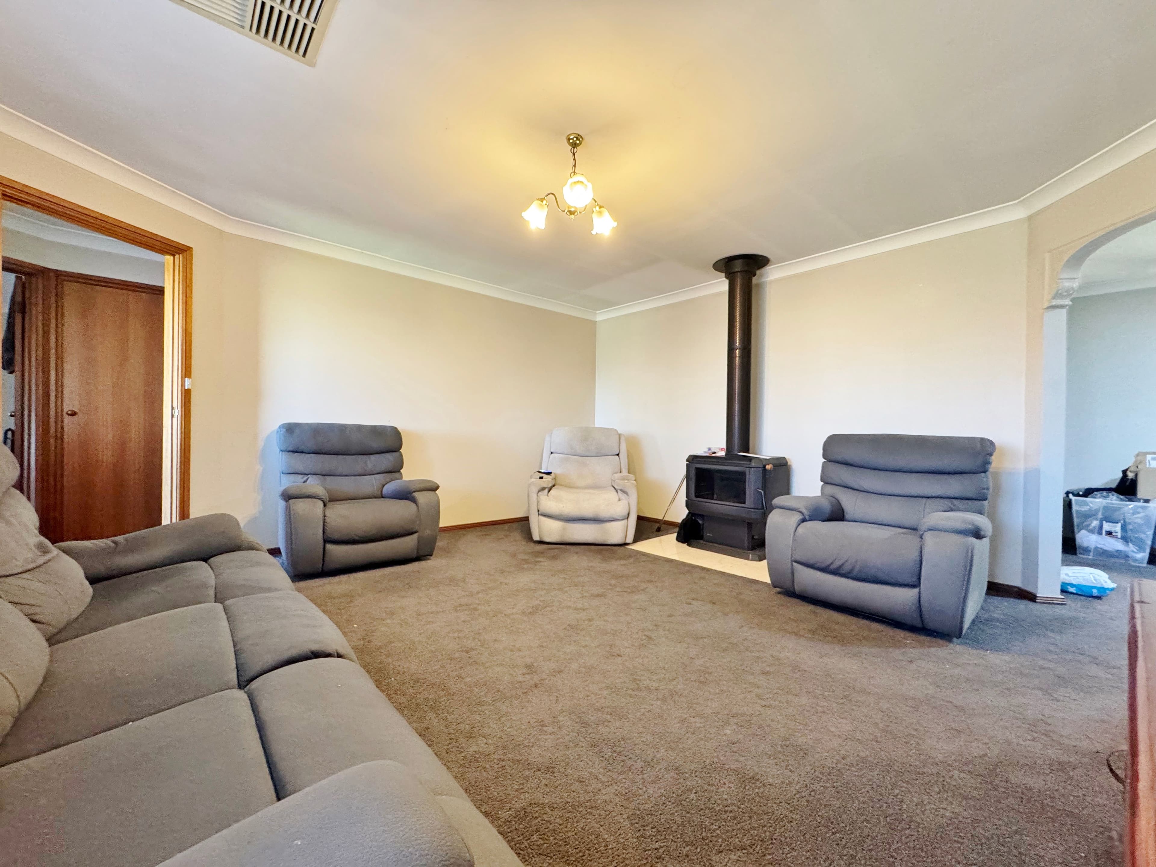 4 Martin Court, Young NSW 2594, Young - Thumbnail 7