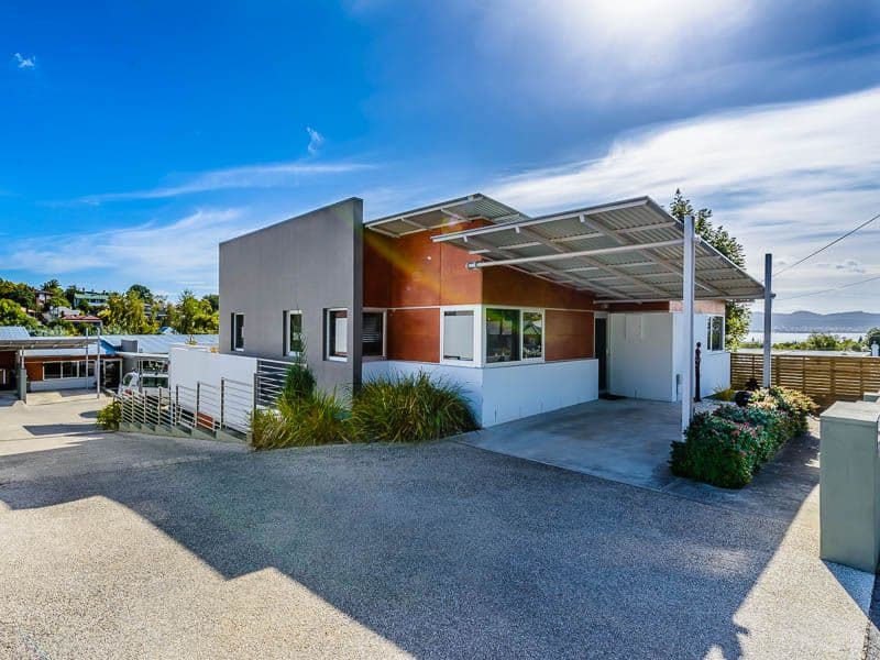 24 Braid Hill Road, Macleod, Macleod - Image 1