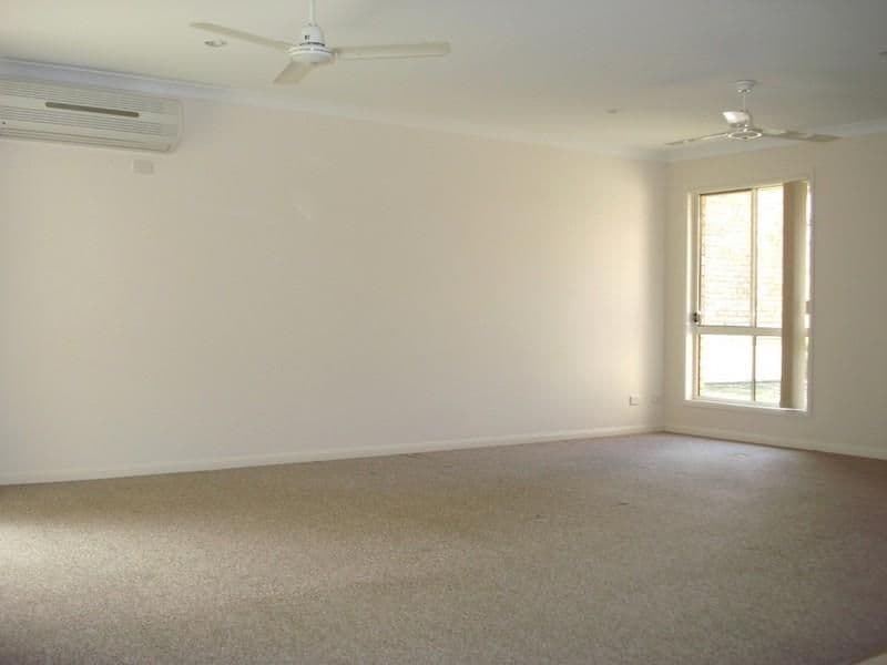 35 Murchinson Street, PACIFIC PINES QLD 4211, Pacific Pines - Thumbnail 3