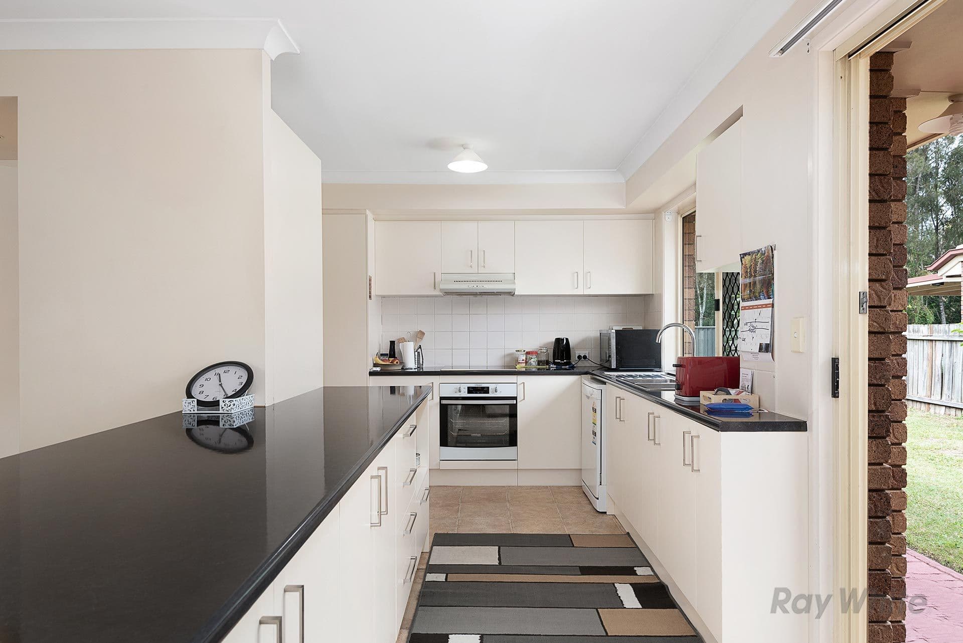 10 Savanna Place, Eight Mile Plains QLD 4113, Eight Mile Plains - Thumbnail 5