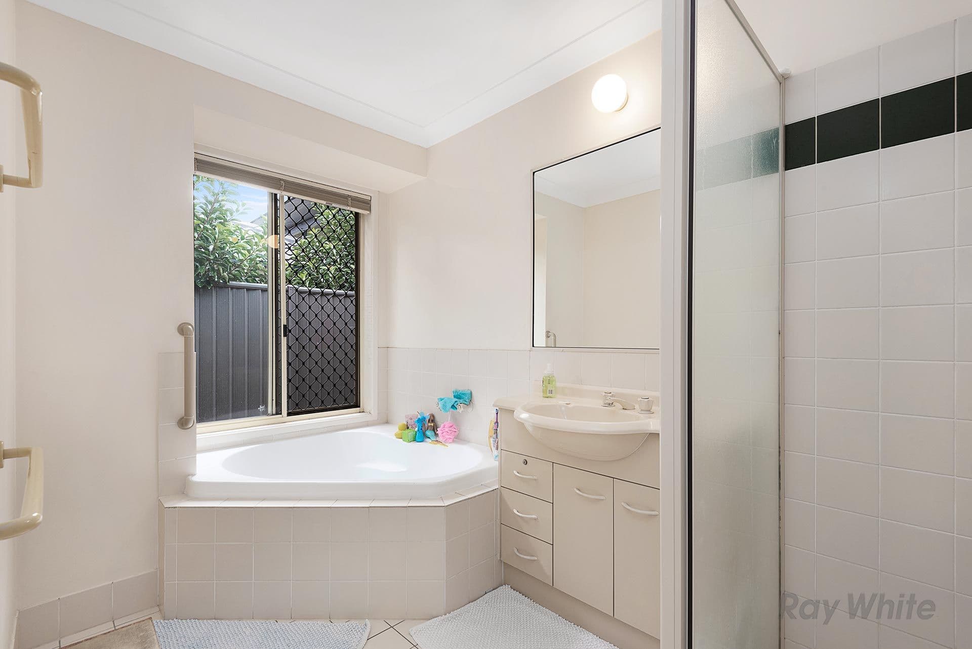 10 Savanna Place, Eight Mile Plains QLD 4113, Eight Mile Plains - Thumbnail 7