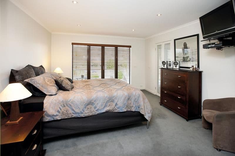 126 Beach Street, PORT MELBOURNE VIC 3207, Port Melbourne - Thumbnail 2