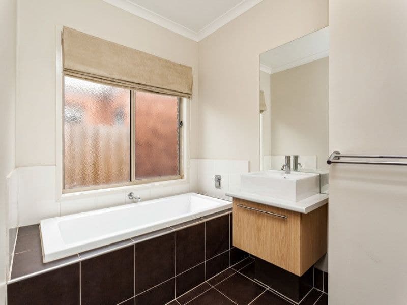 9 Millpond Drive, Point Cook - Thumbnail 7
