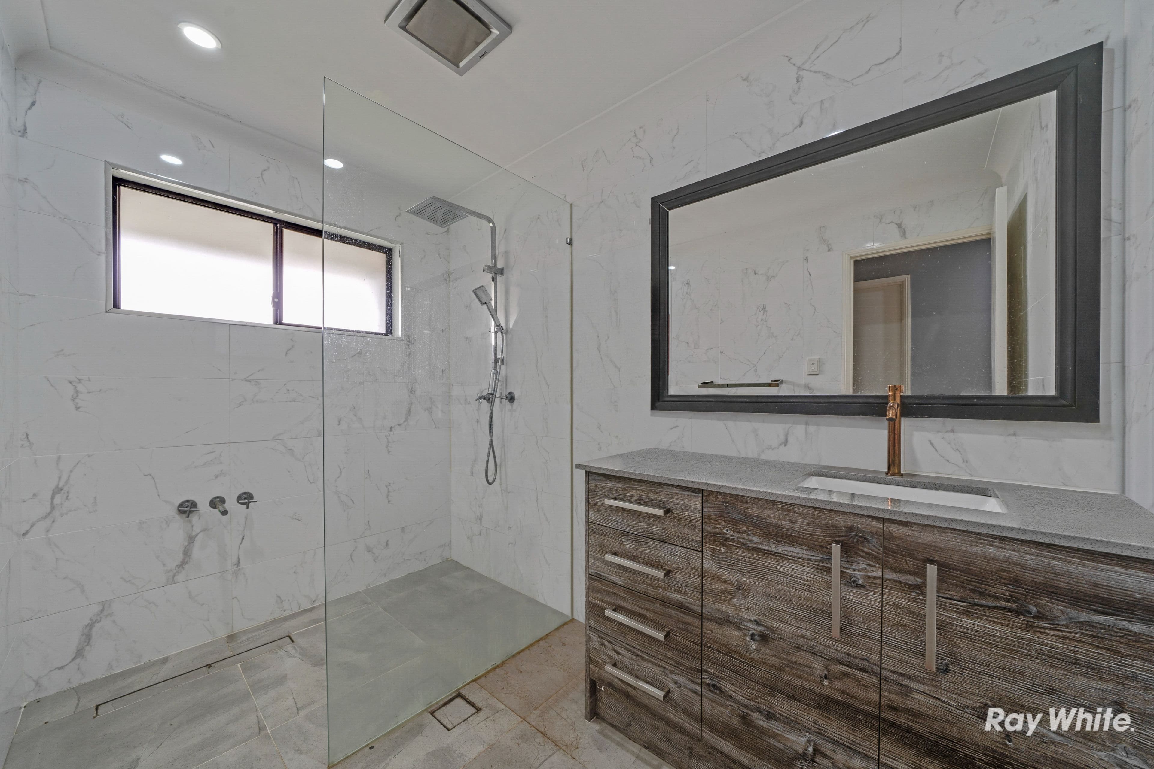 1 Lamberth Road, Regents Park QLD 4118, Regents Park - Thumbnail 8