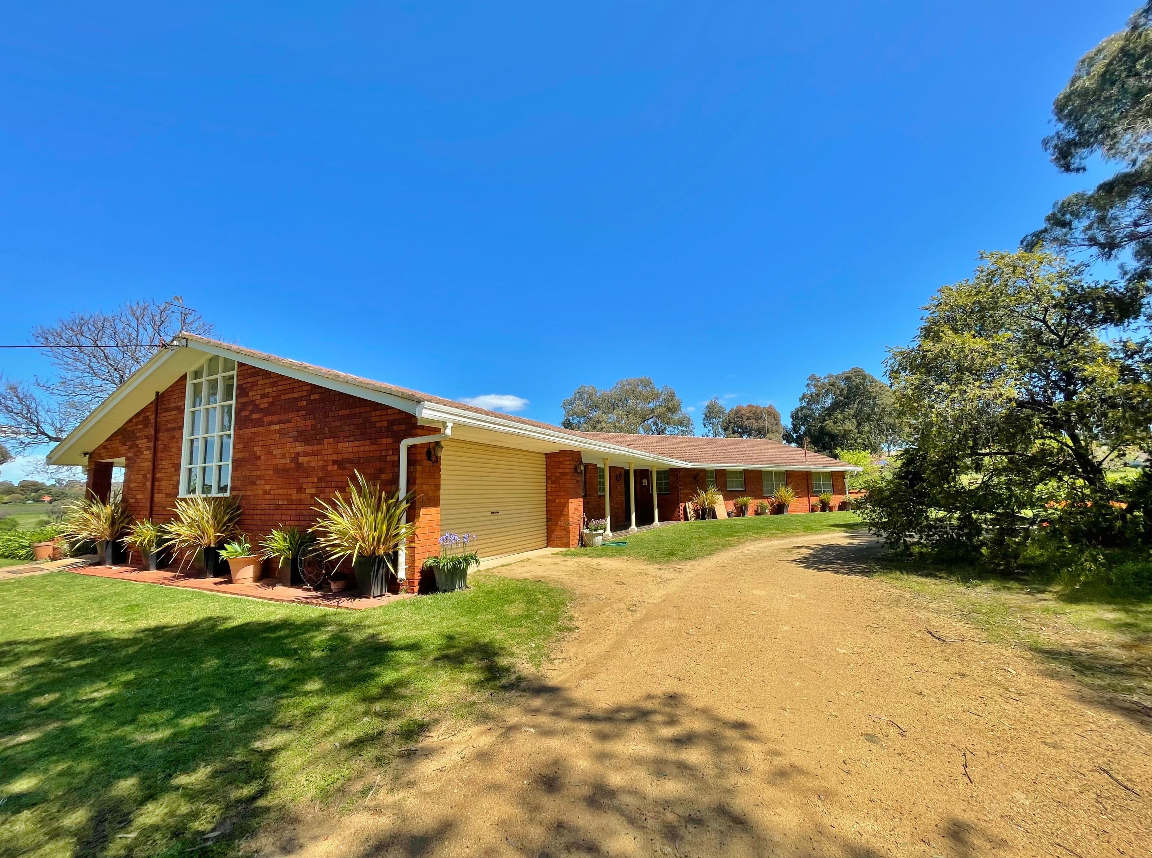 26 Reynolds Lane, Young NSW 2594, Young - Thumbnail 3