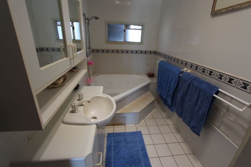 78 Page Street, Charleville QLD 4470, Charleville - Thumbnail 7