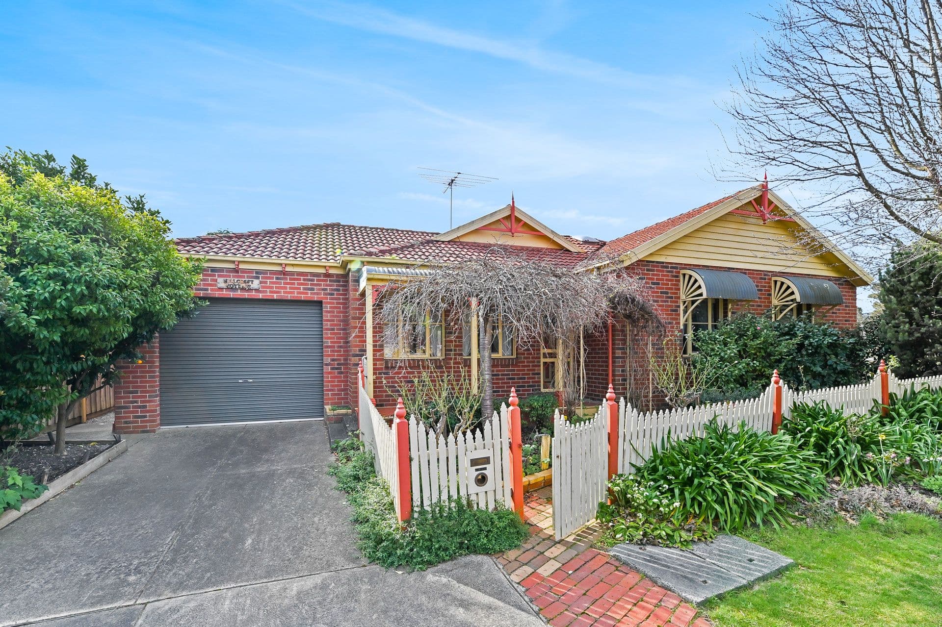 15 Magarra Crescent, Berwick VIC 3806, Berwick - Thumbnail 2