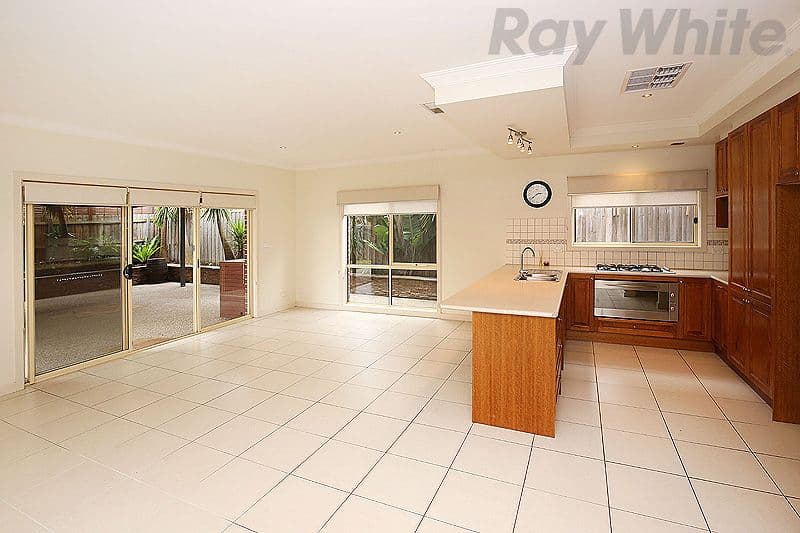 149 The Lakes Boulevard, South Morang VIC 3752, South Morang - Thumbnail 3