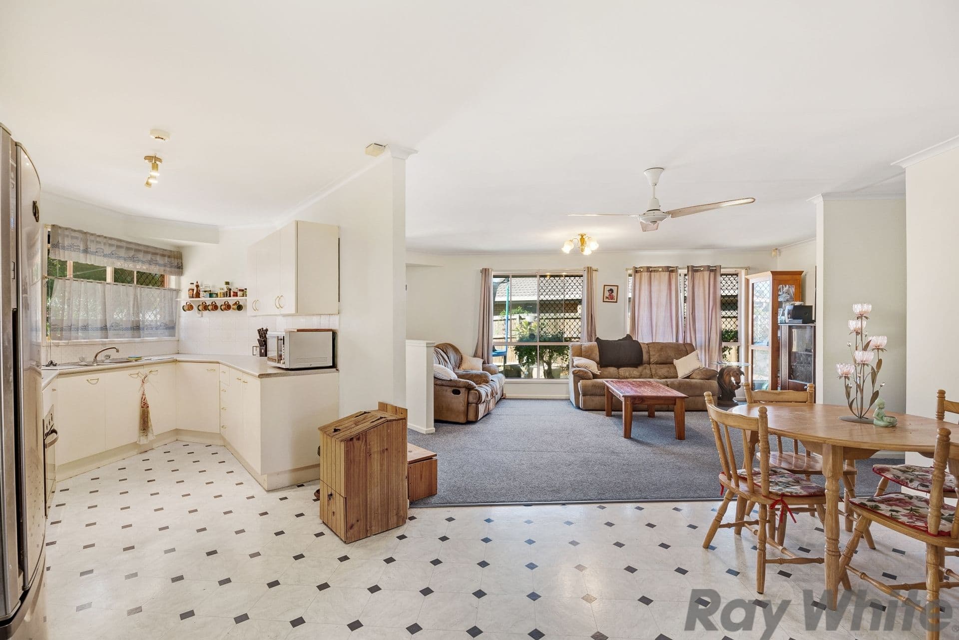 51 Kate Avenue, Deception Bay QLD 4508, Deception Bay - Thumbnail 2