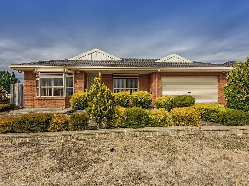 27 Bloomsbury Drive, TAYLORS HILL VIC 3037, Taylors Hill - Image 1