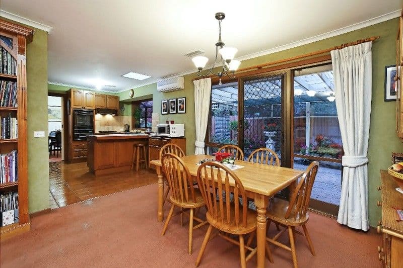 5 Avonwood Close, WANTIRNA SOUTH VIC 3152, Wantirna South - Thumbnail 3