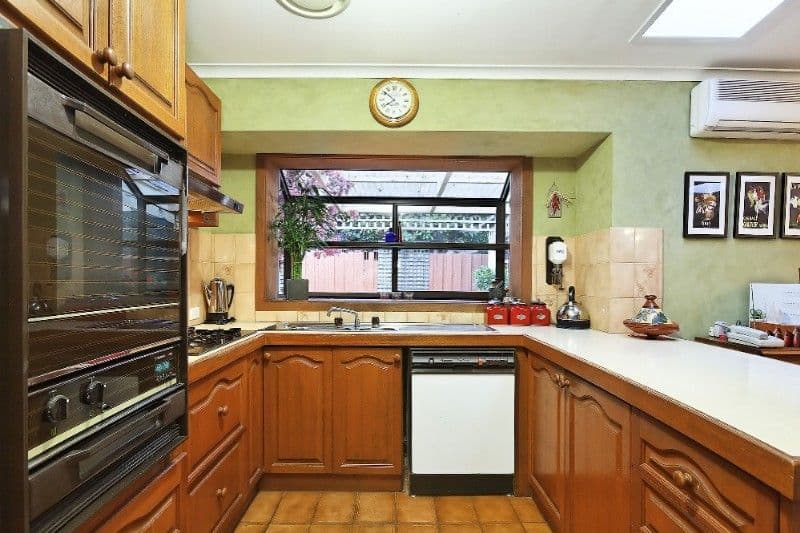 5 Avonwood Close, WANTIRNA SOUTH VIC 3152, Wantirna South - Thumbnail 6