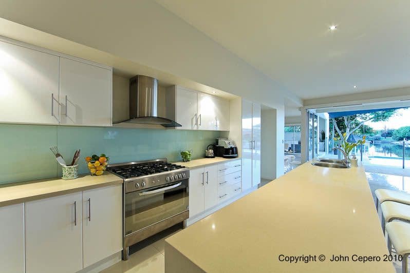 3 Meredith Drive, BROADBEACH WATERS QLD 4218, Broadbeach Waters - Thumbnail 4