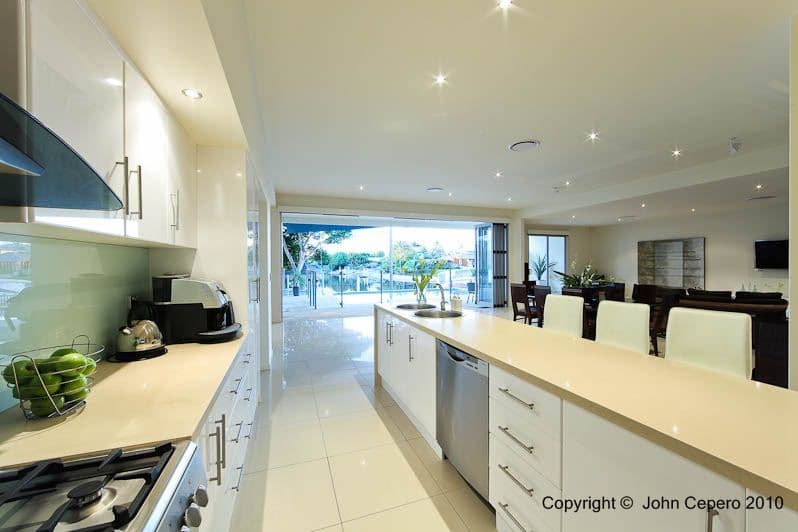 3 Meredith Drive, BROADBEACH WATERS QLD 4218, Broadbeach Waters - Thumbnail 5
