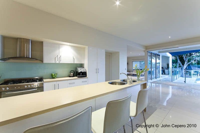 3 Meredith Drive, BROADBEACH WATERS QLD 4218, Broadbeach Waters - Thumbnail 8