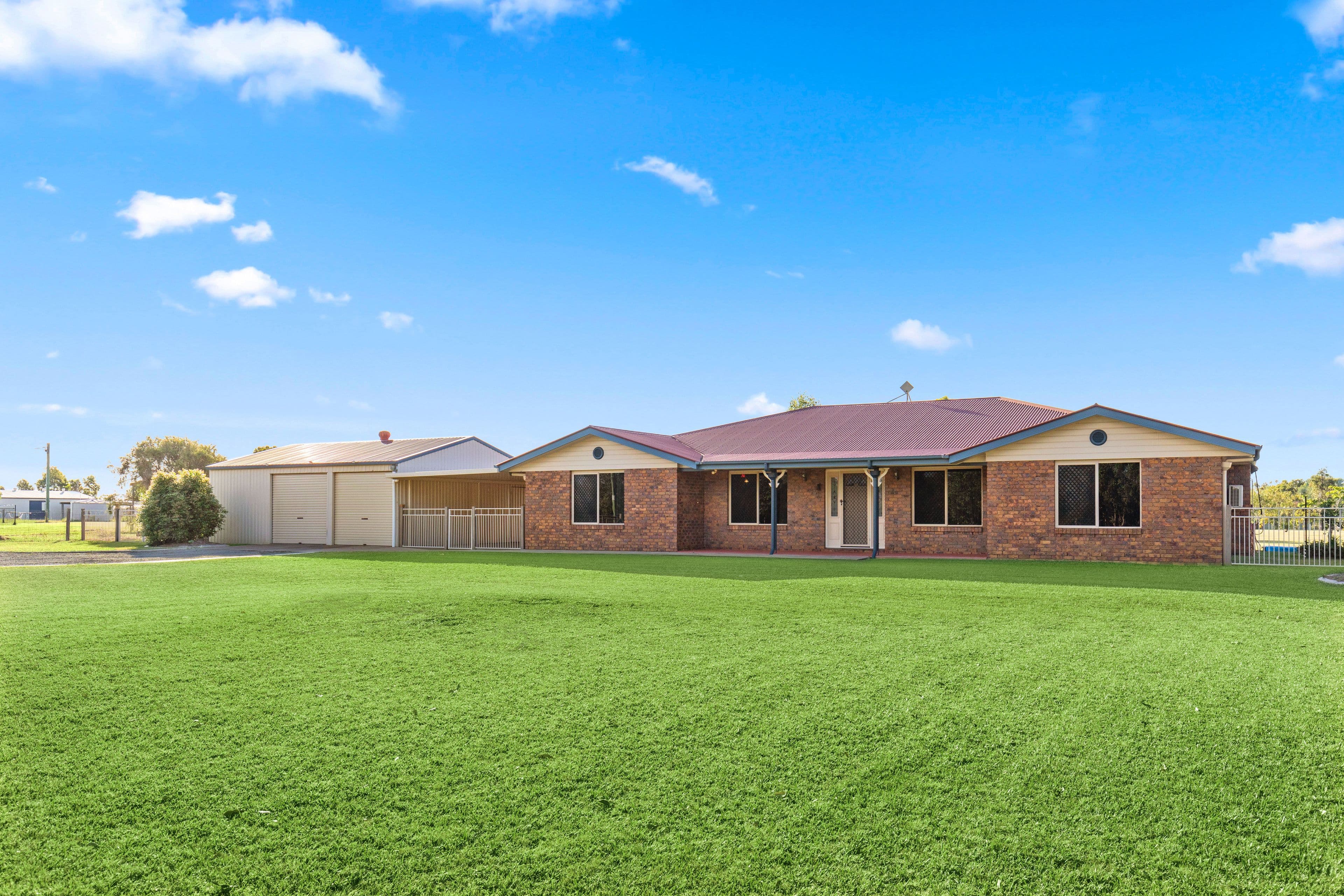 109 Charles Bruce Drive, Oakhurst QLD 4650, Oakhurst - Thumbnail 2