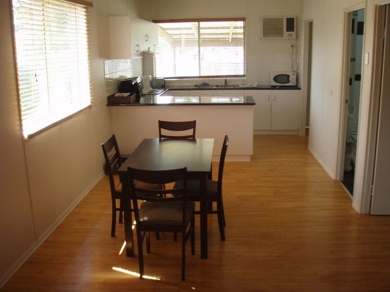 90 Edward Street, CHARLEVILLE QLD 4470, Charleville - Thumbnail 2
