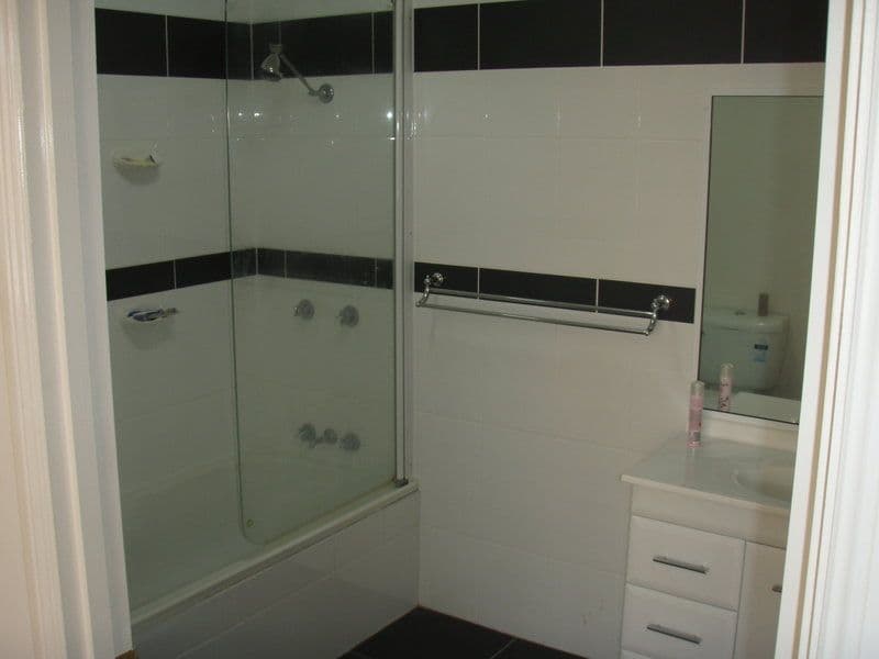 90 Edward Street, CHARLEVILLE QLD 4470, Charleville - Thumbnail 4