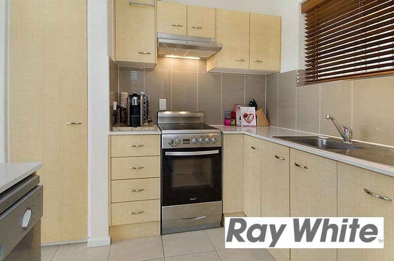 37 Reeve Street, CLAYFIELD QLD 4011, Clayfield - Thumbnail 2