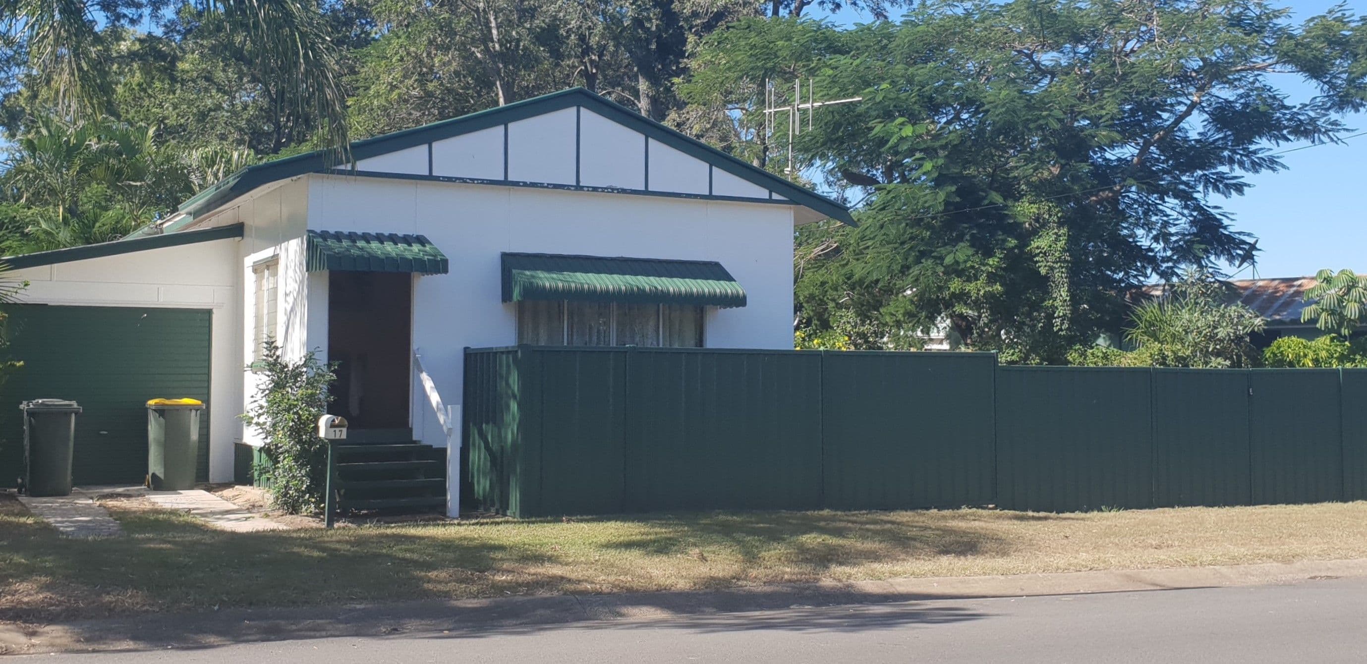 17 Moore Park Road, Moore Park Beach QLD 4670, Moore Park Beach - Thumbnail 2