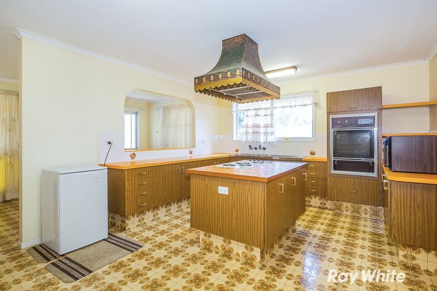 15 Avon Avenue, Banksia Beach QLD 4507, Banksia Beach - Thumbnail 2
