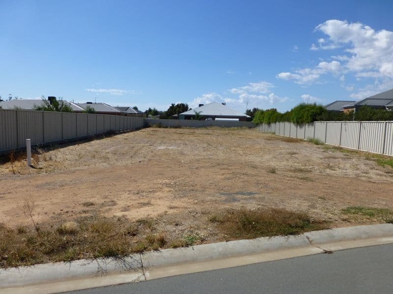 2 Kinross Court, MOAMA NSW 2731, Moama - Thumbnail 3