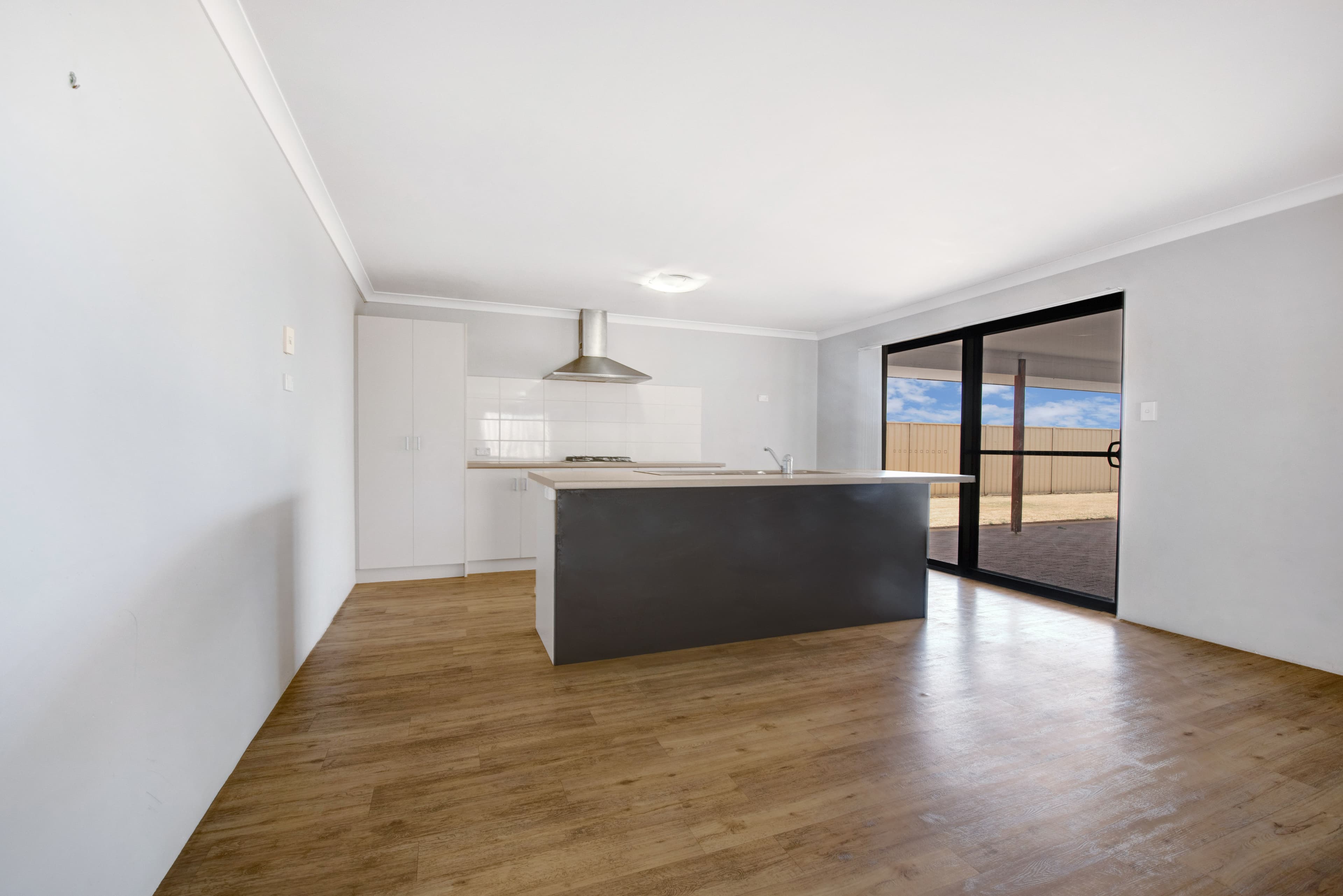 4 Wildwave Bend, Wandina WA 6530, Wandina - Thumbnail 5