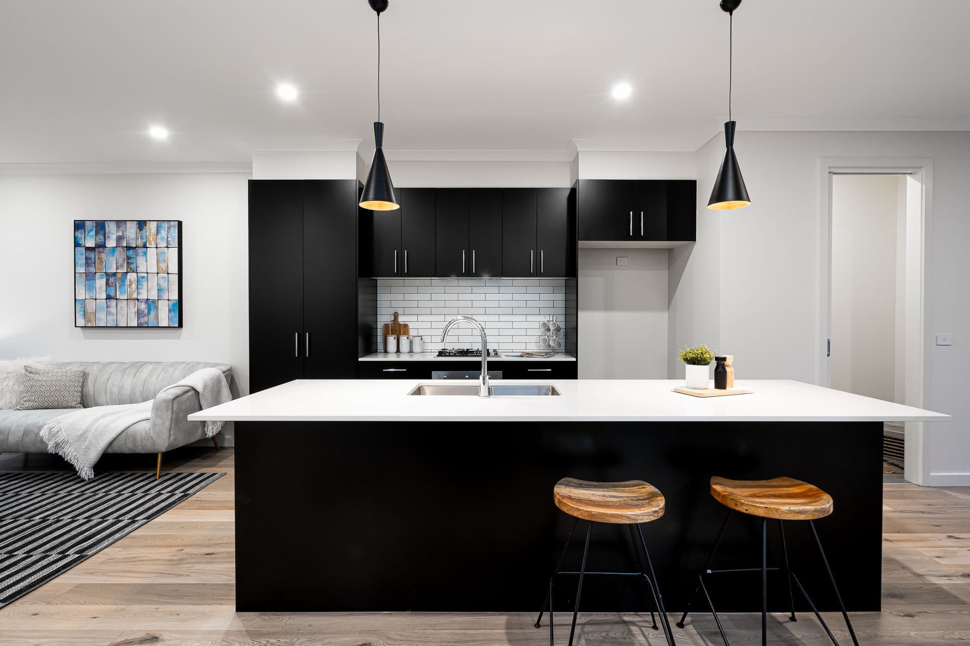 2 Whitehaven Crescent, Mulgrave VIC 3170, Mulgrave - Thumbnail 2