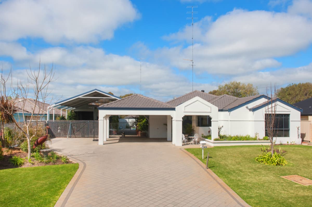 18 Kingfisher Boulevard, Broadwater, Broadwater - Thumbnail 3