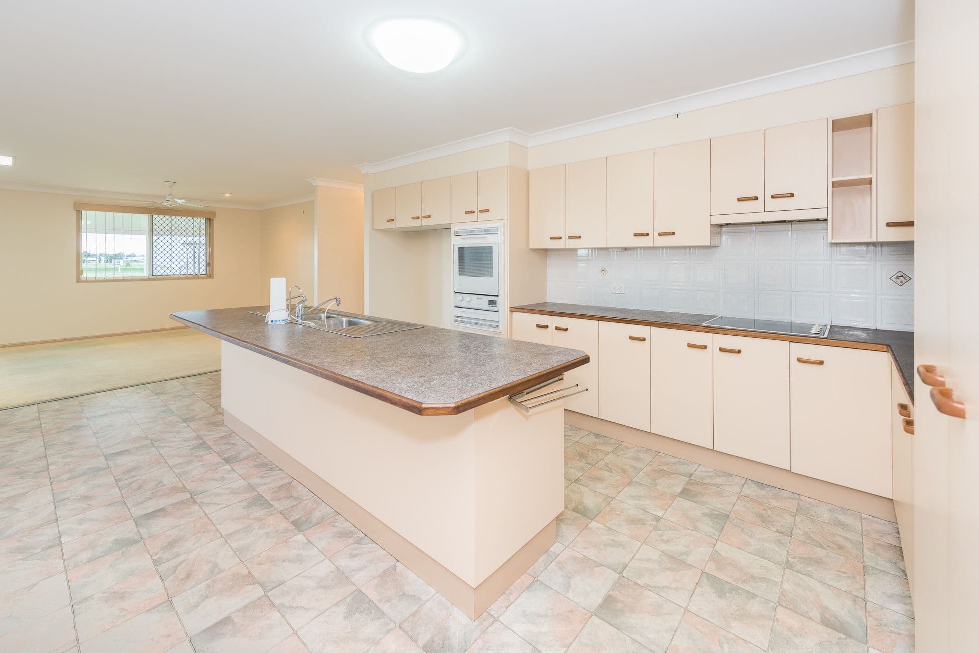 36 Barlow Street, Bundaberg North QLD 4670, Bundaberg North - Thumbnail 7