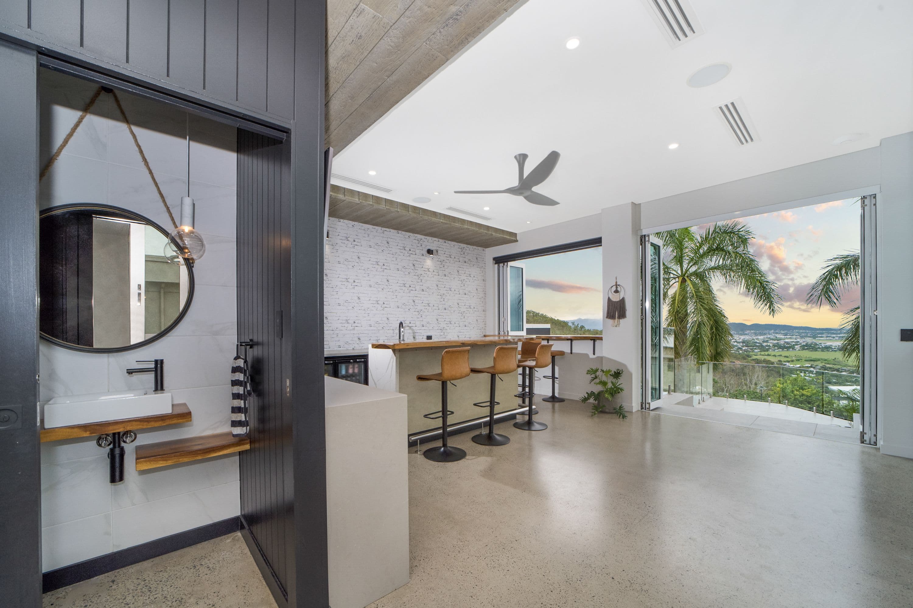 3 Stirling Drive, Castle Hill QLD 4810, Castle Hill - Thumbnail 6