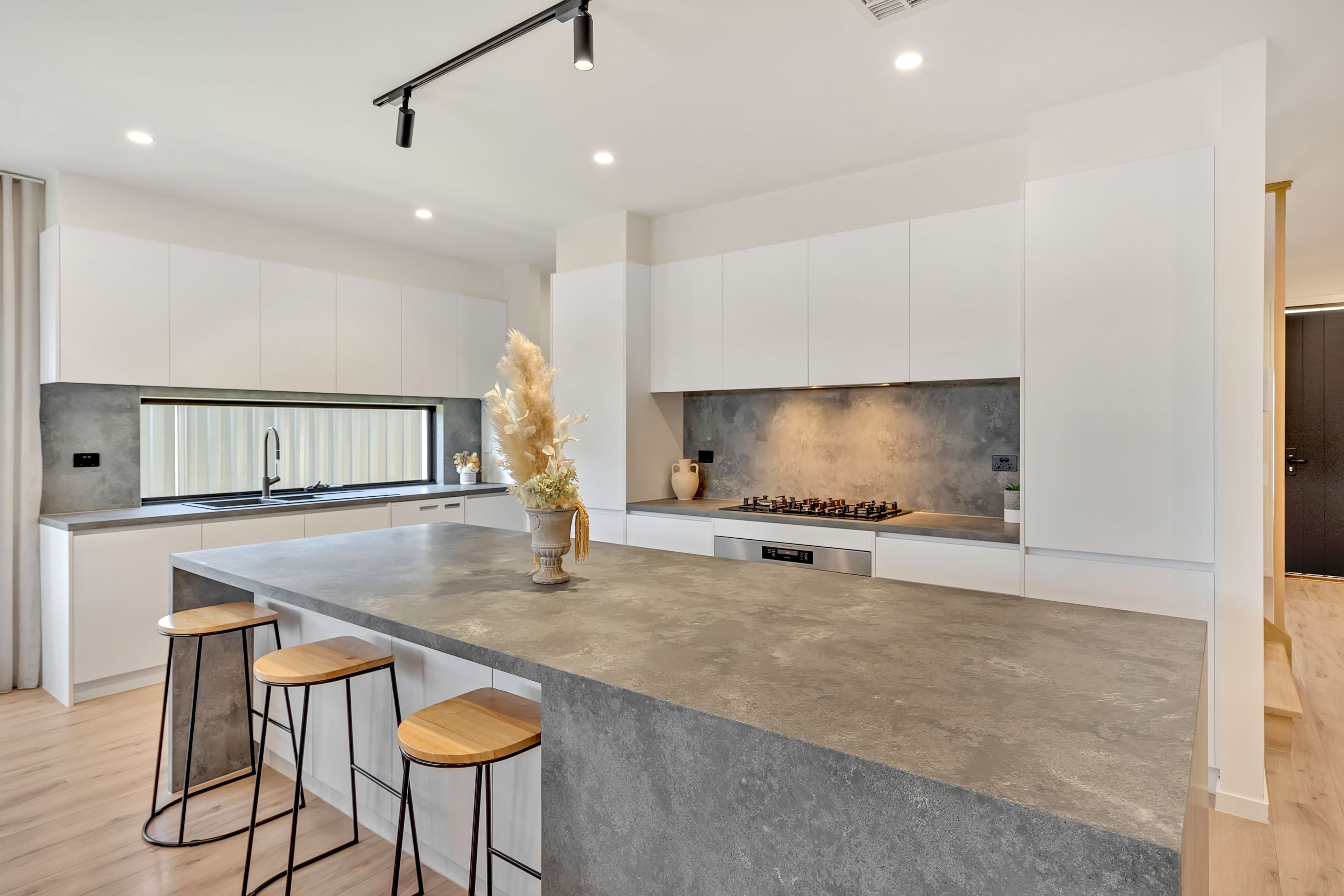 2 Millau Avenue, Craigieburn VIC 3064, Craigieburn - Thumbnail 6