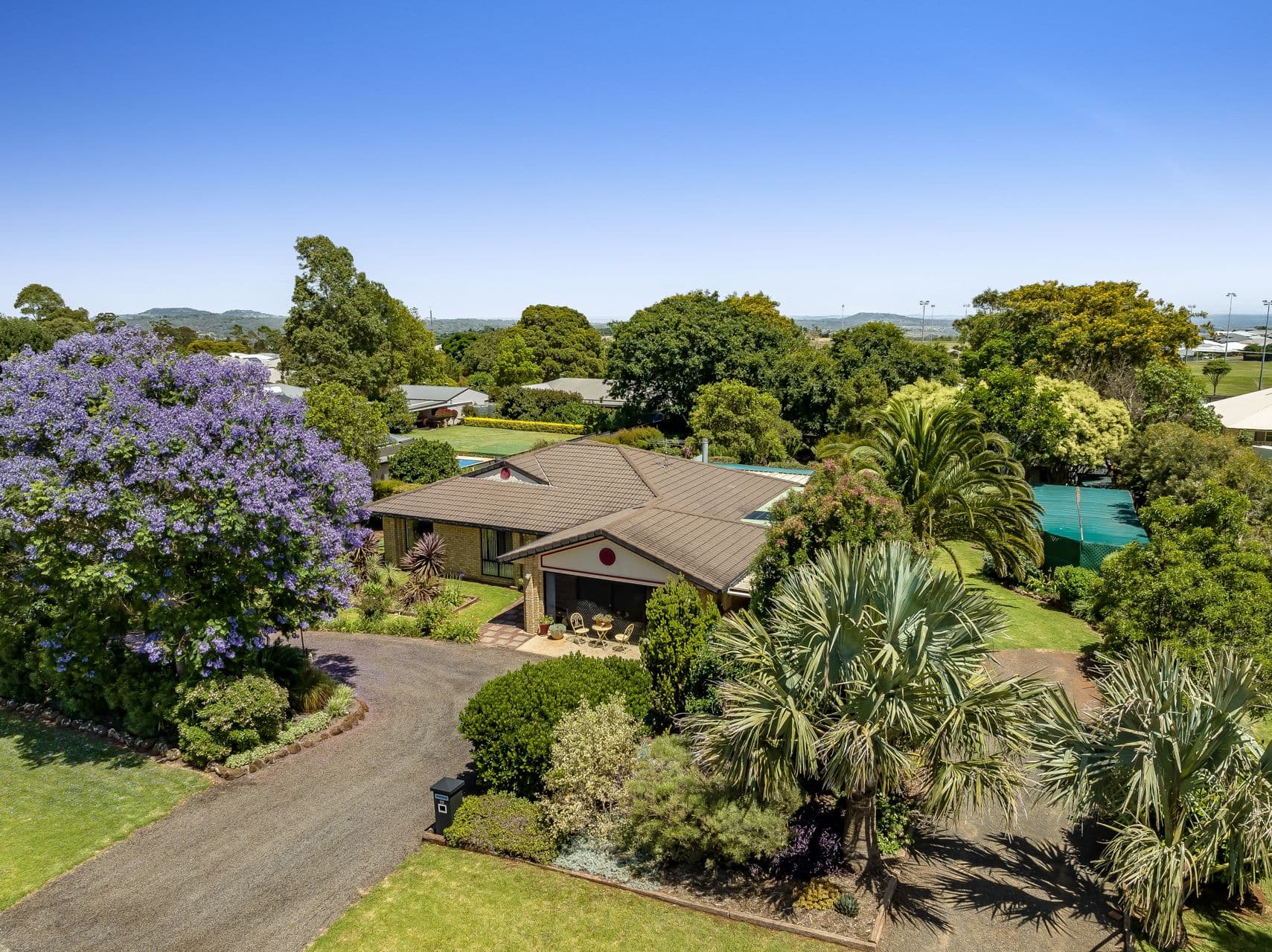 12 Fairview Crescent, Highfields QLD 4352, Highfields - Thumbnail 2