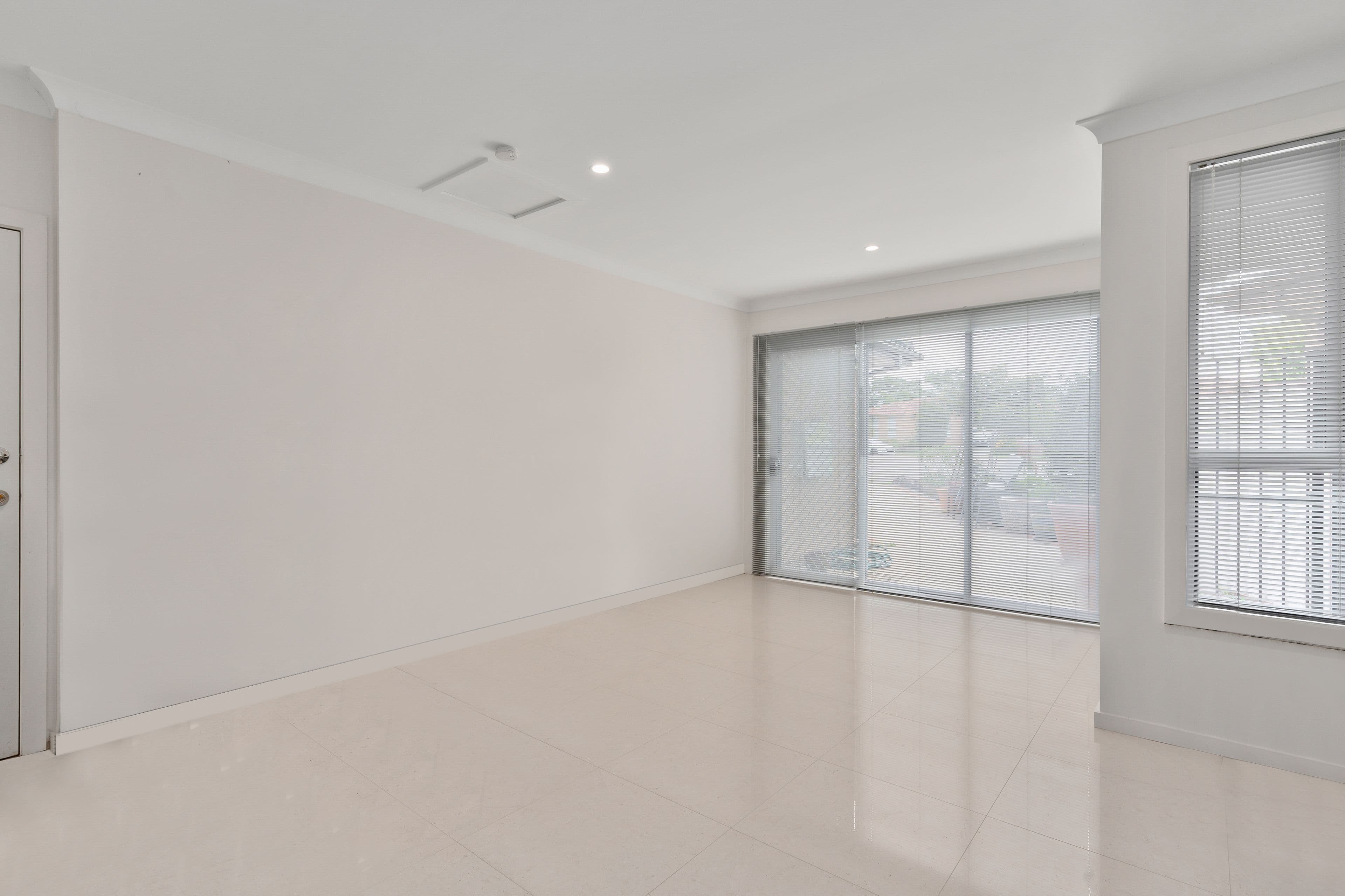 15 & 15a Dandenong Close, Bossley Park NSW 2176, Bossley Park - Thumbnail 8