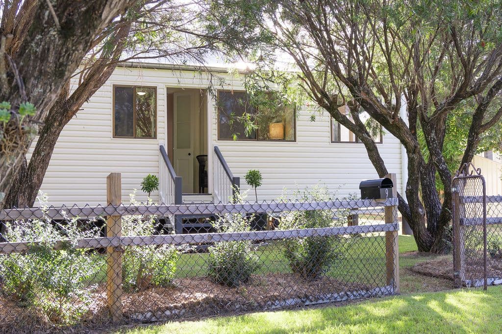 9 Gleeson Street, Crows Nest QLD 4355, Crows Nest - Image 1