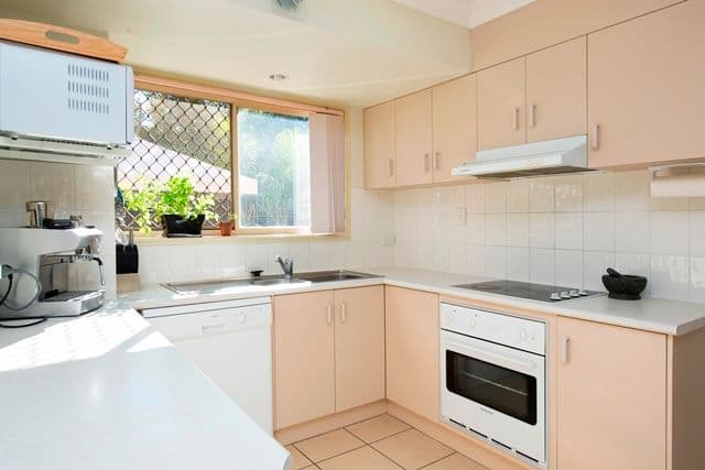 121 Golden Avenue, CALAMVALE QLD 4116, Calamvale - Thumbnail 2