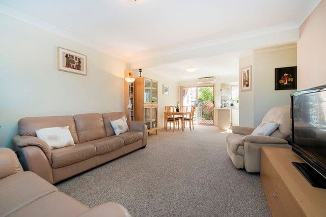 121 Golden Avenue, CALAMVALE QLD 4116, Calamvale - Thumbnail 3