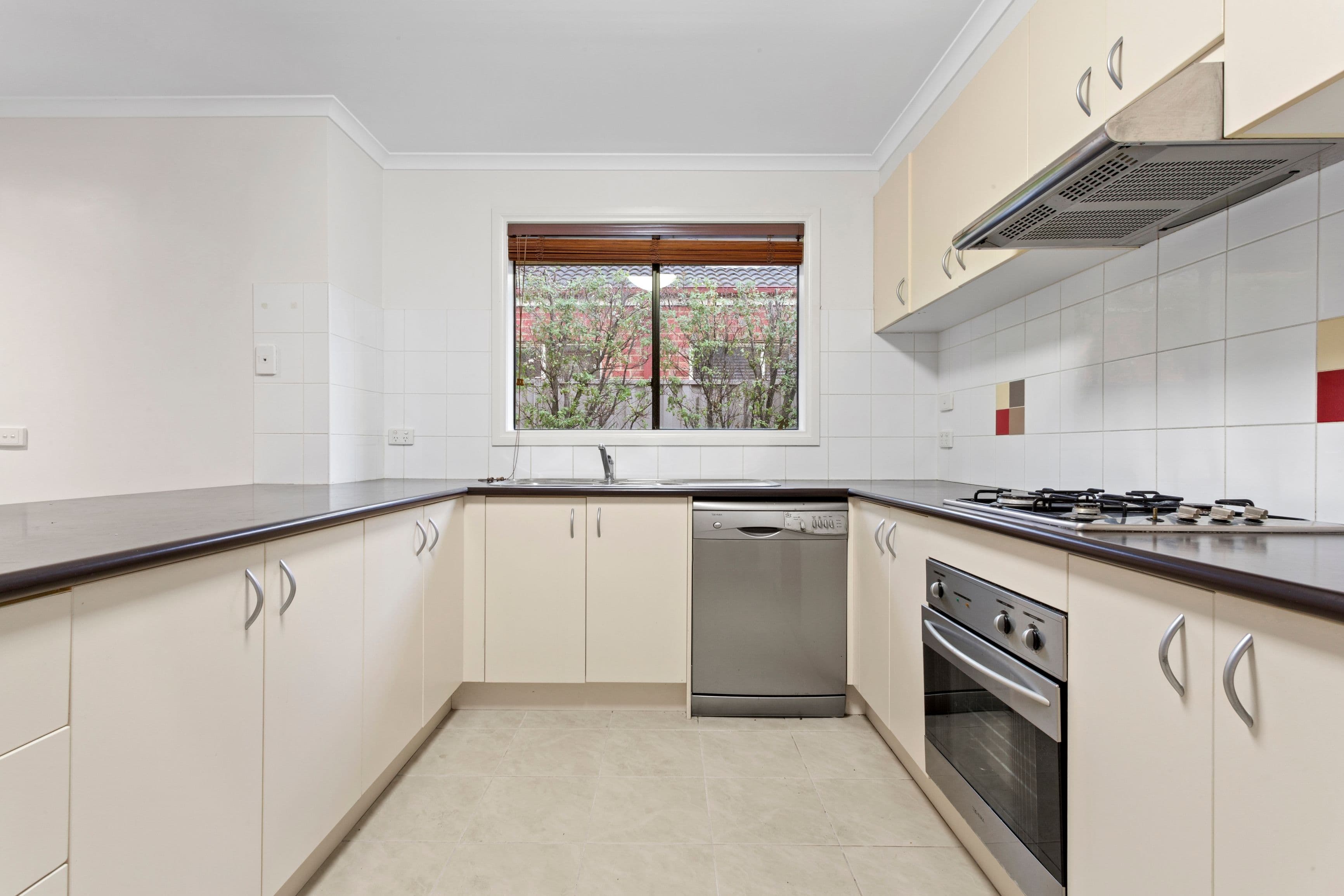 15 Parramatta Walk, Craigieburn VIC 3064, Craigieburn - Thumbnail 3