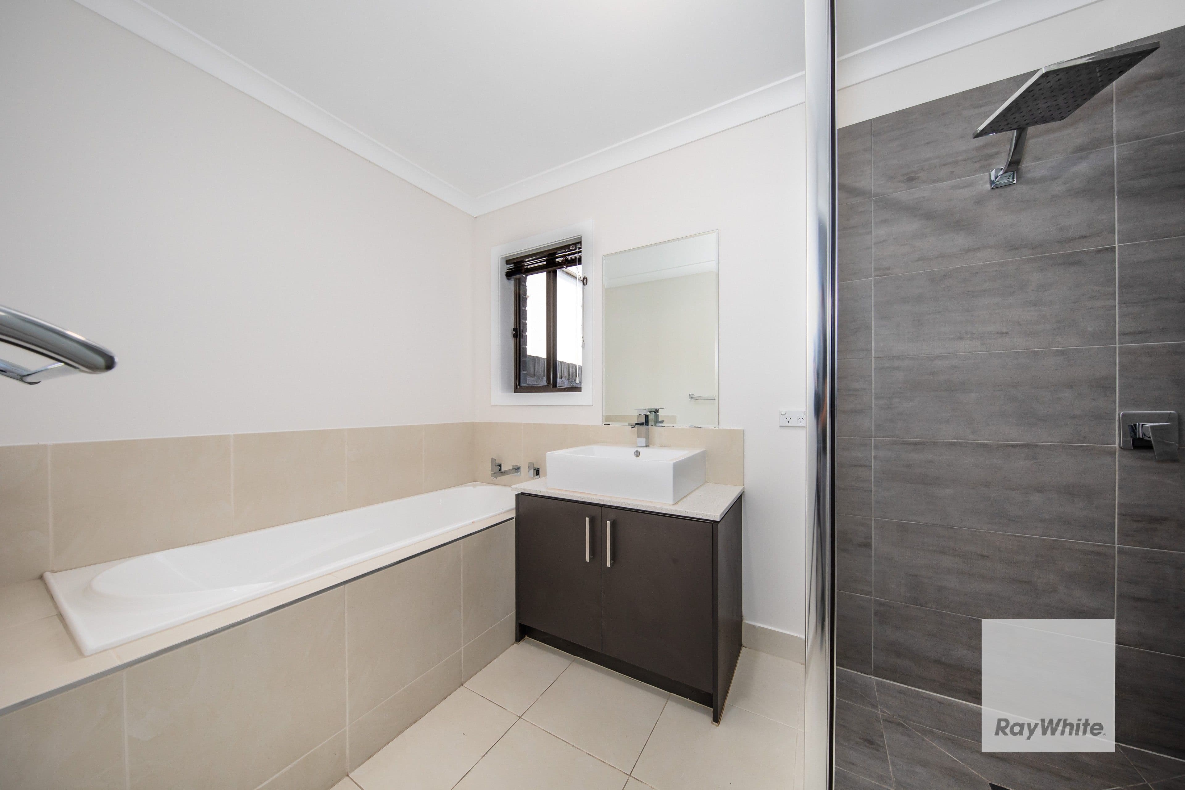 20A Delbridge Drive, Sydenham VIC 3037, Sydenham - Thumbnail 3