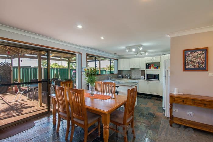 1 Percy Street, Hillsborough - Thumbnail 6