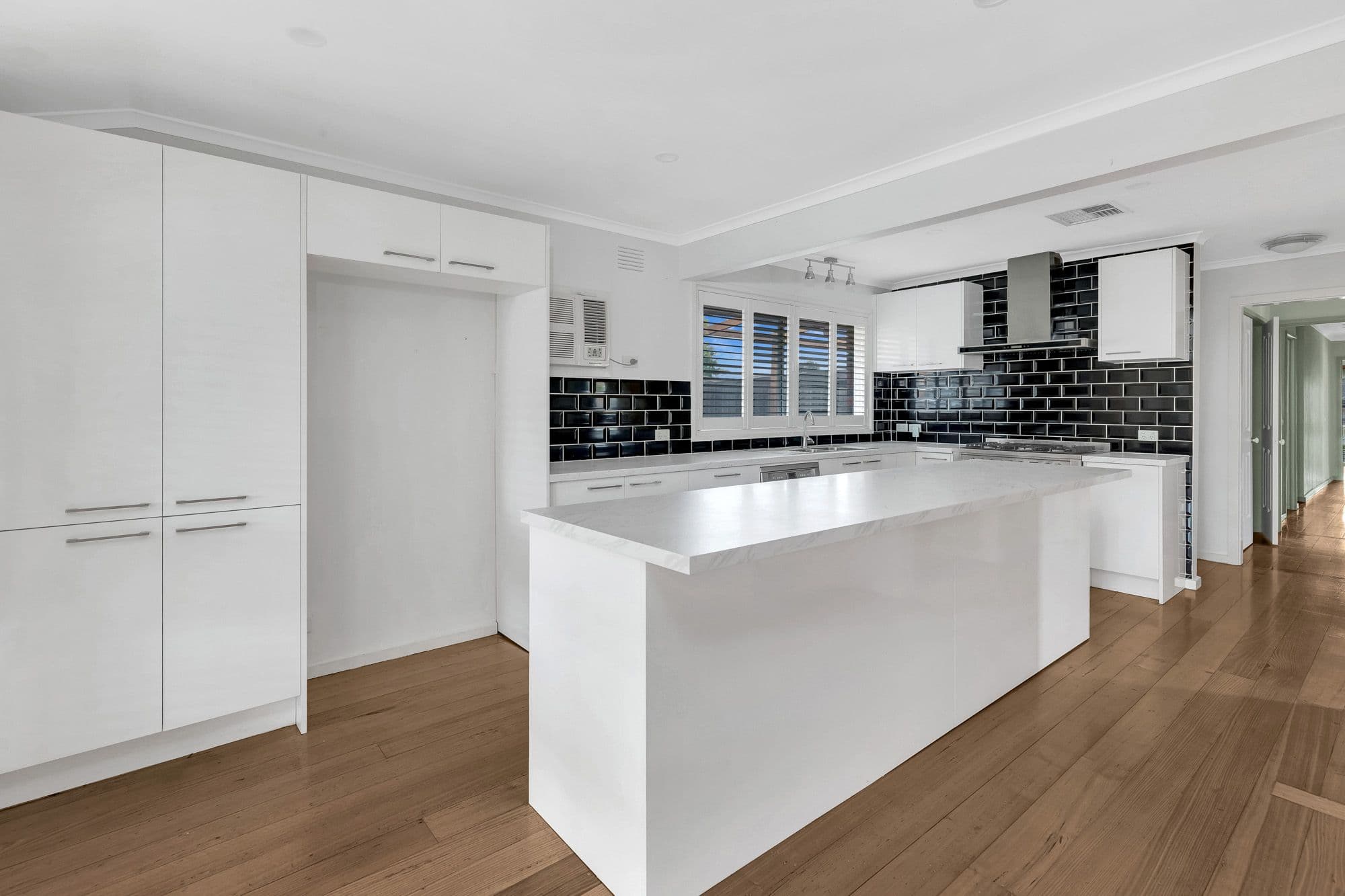 6 Karoola Court, Hoppers Crossing VIC 3029, Hoppers Crossing - Thumbnail 3