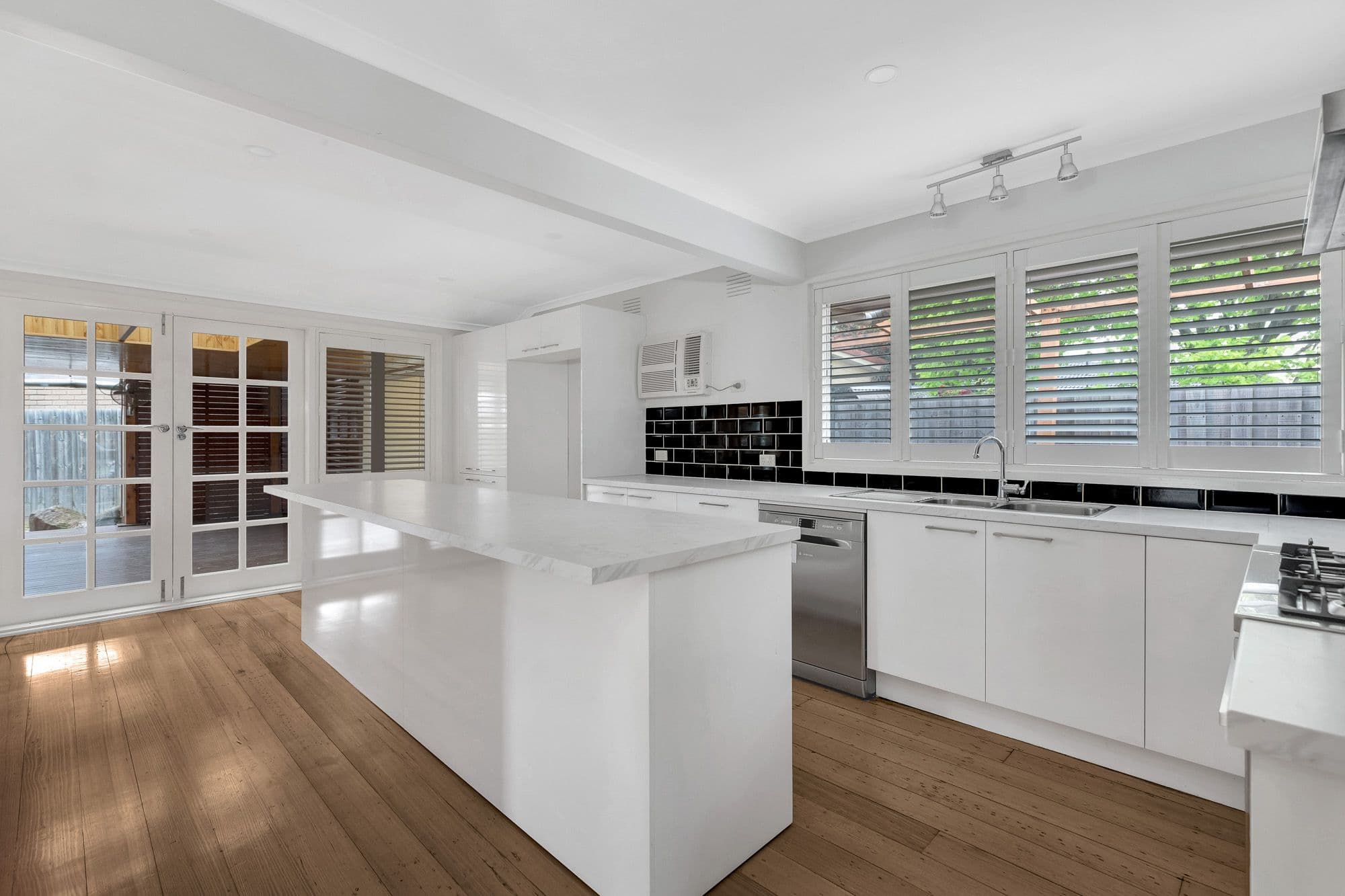6 Karoola Court, Hoppers Crossing VIC 3029, Hoppers Crossing - Thumbnail 4