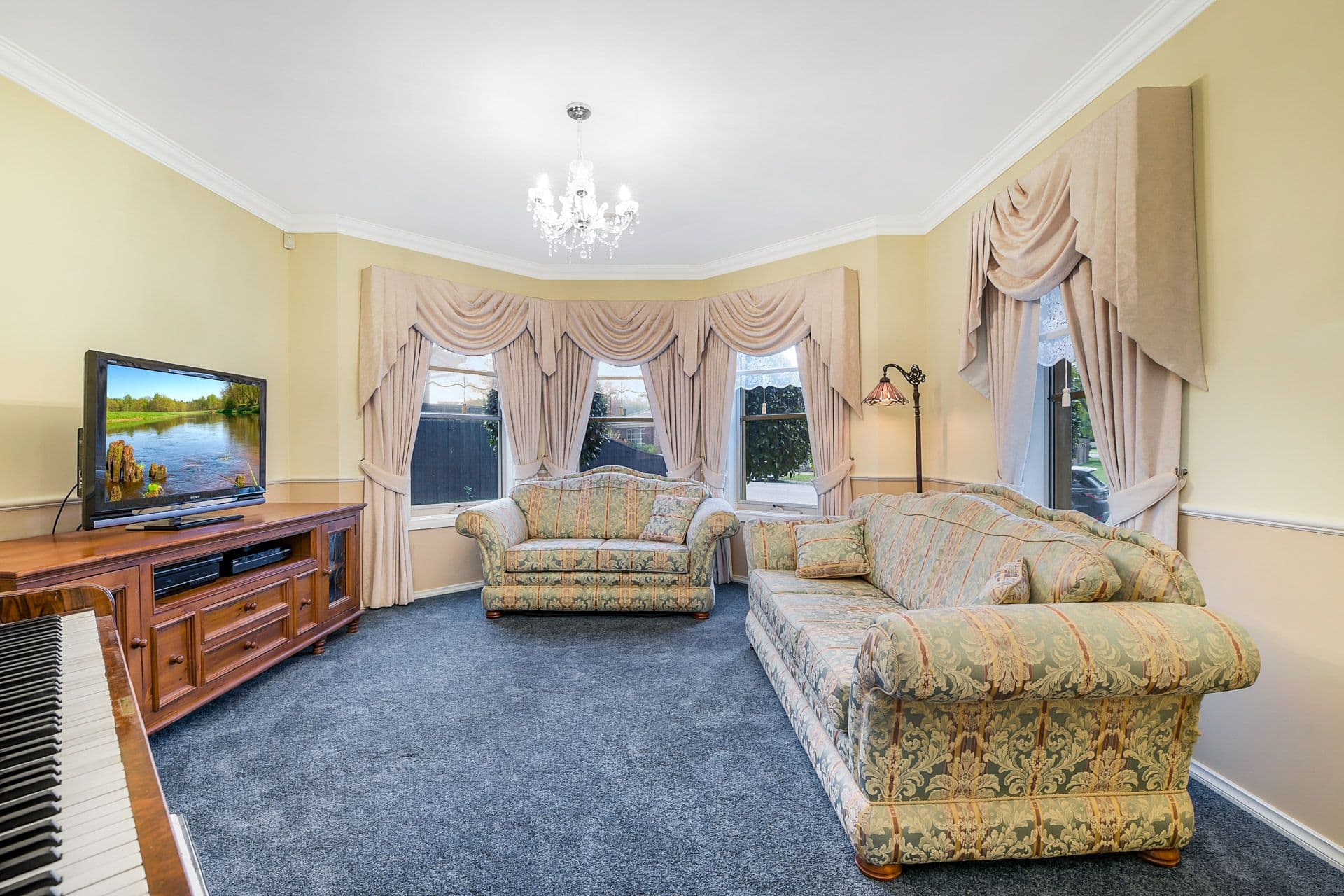 79 Fairholme Boulevard, Berwick VIC 3806, Berwick - Thumbnail 3