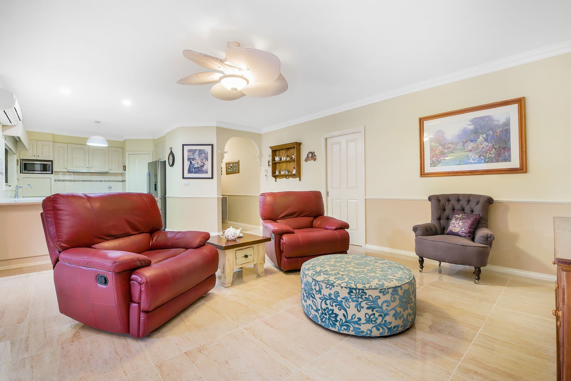 79 Fairholme Boulevard, Berwick VIC 3806, Berwick - Thumbnail 4