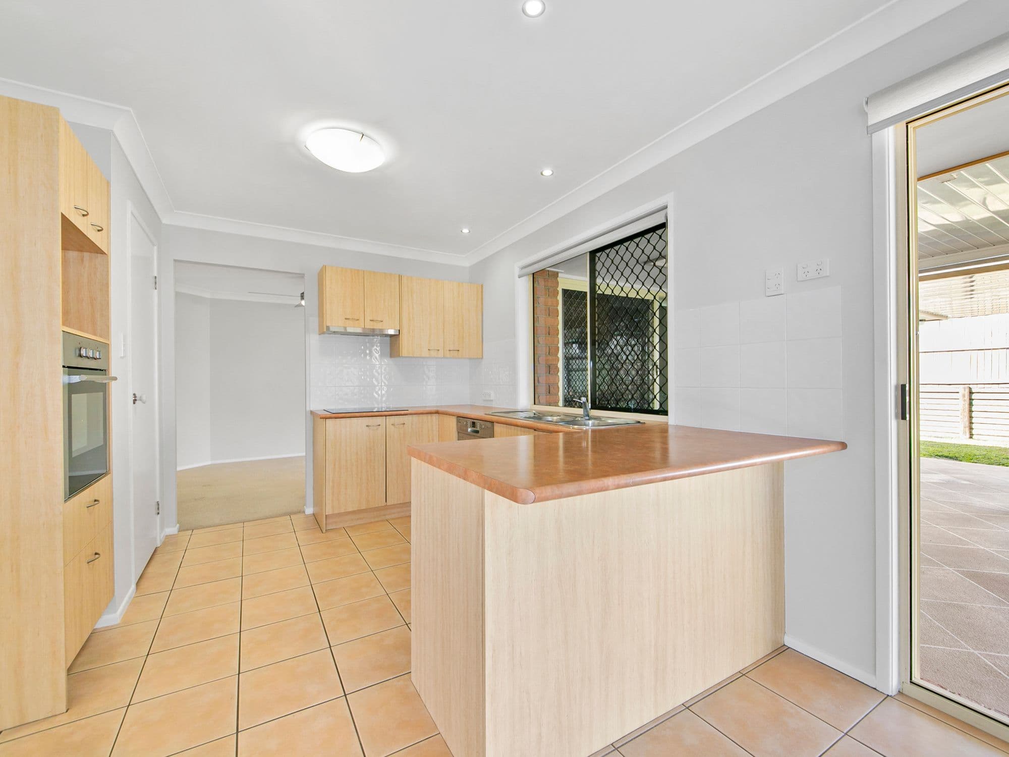 8 Michael Street, Wynnum West QLD 4178, Wynnum West - Thumbnail 5