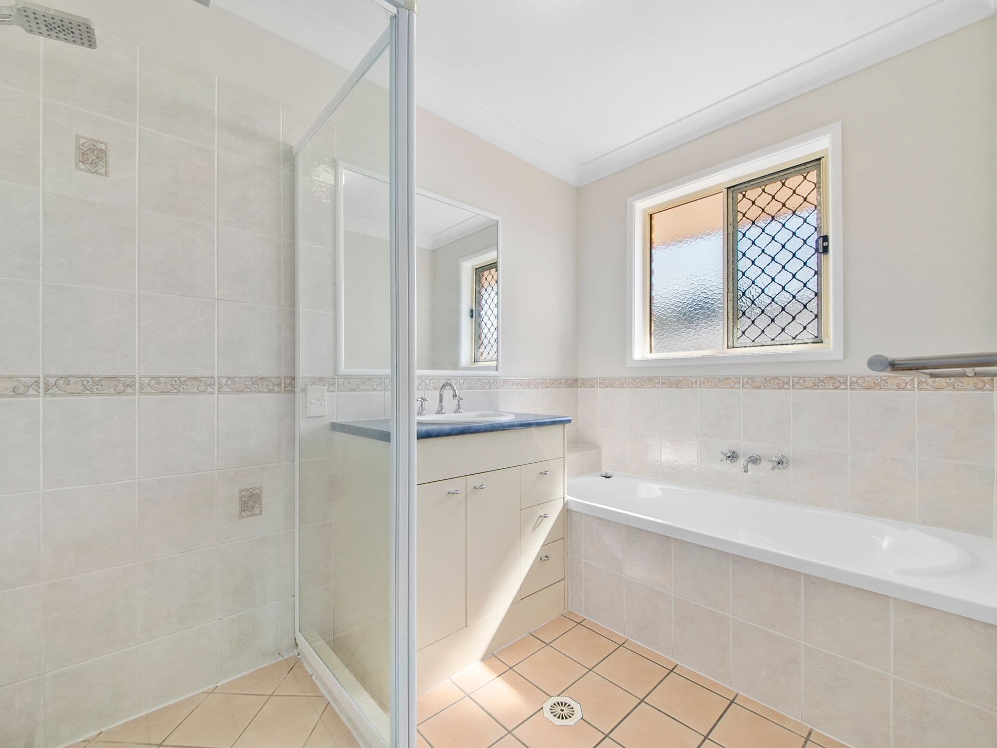 8 Michael Street, Wynnum West QLD 4178, Wynnum West - Thumbnail 8