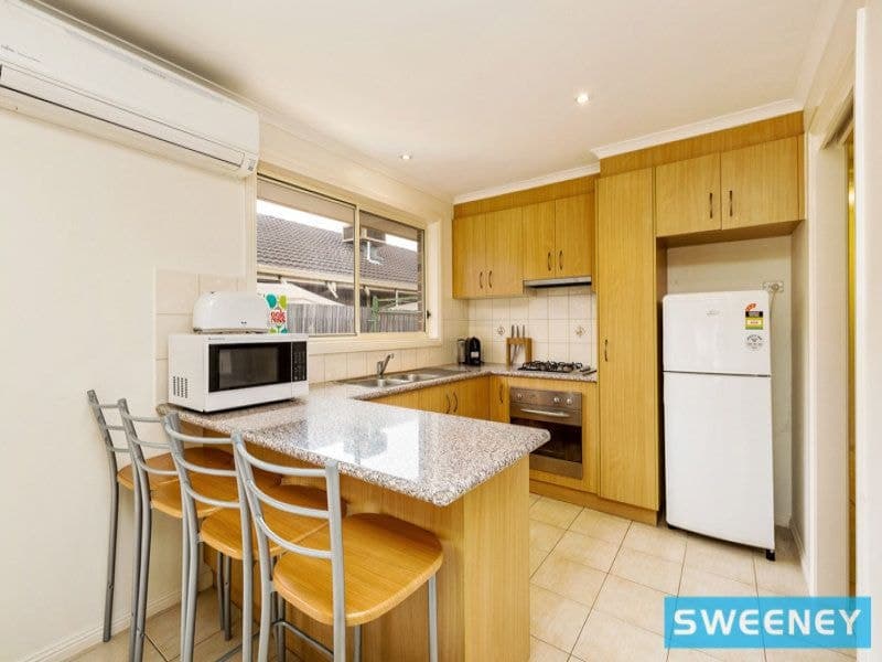 35 Roser Drive, Altona Meadows - Thumbnail 3