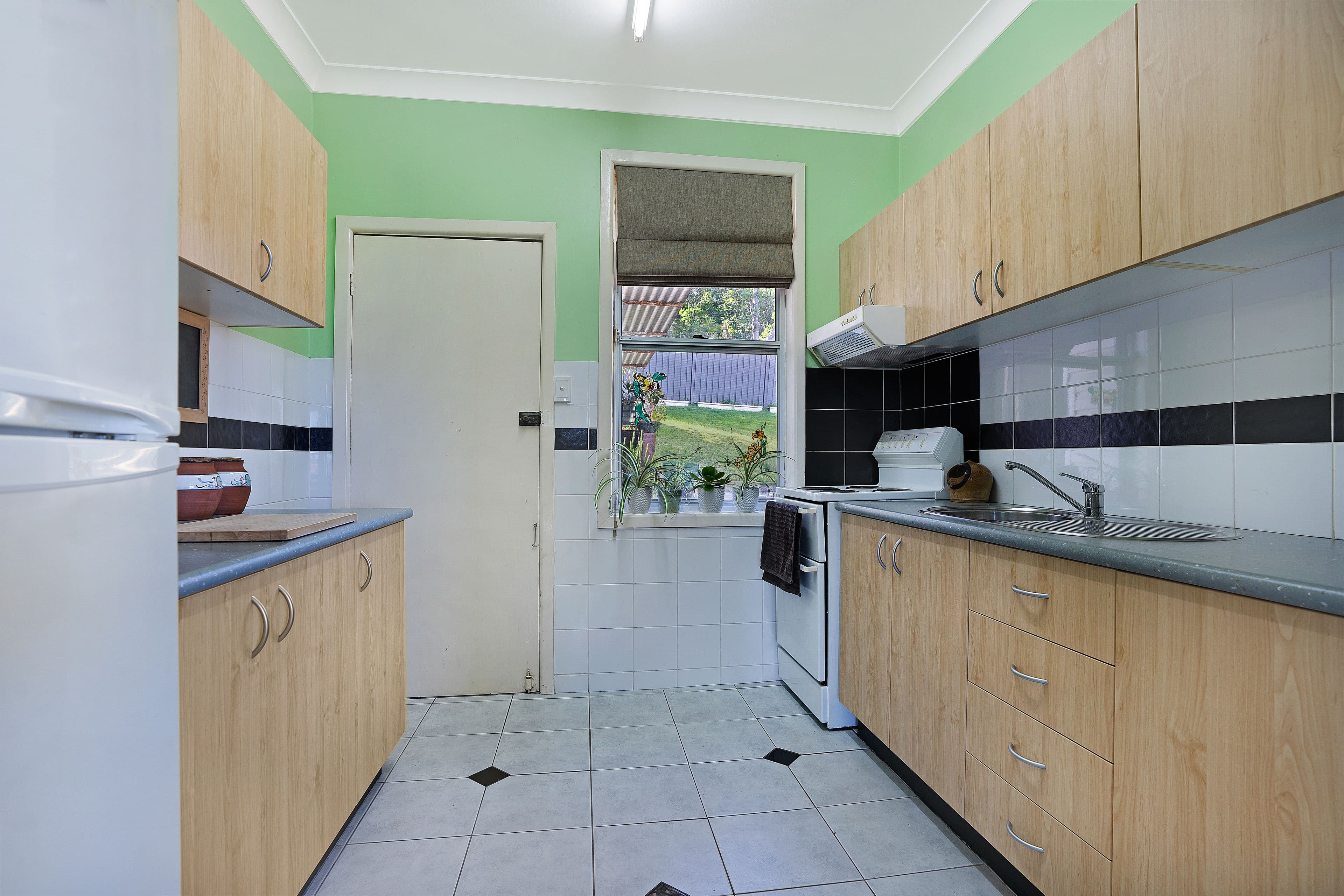 14 Canberra Road, Lake Heights NSW 2502, Lake Heights - Thumbnail 6