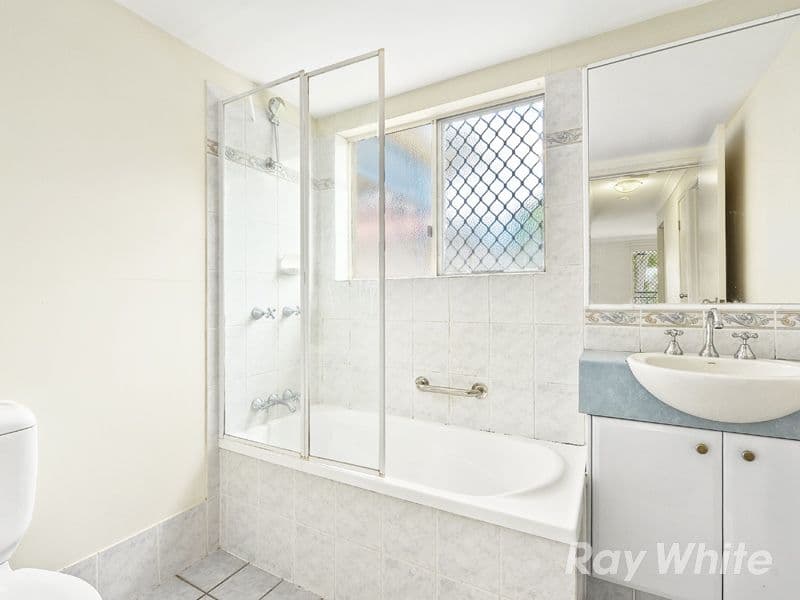 17 Campbell Terrace, WAVELL HEIGHTS QLD 4012, Wavell Heights - Thumbnail 2